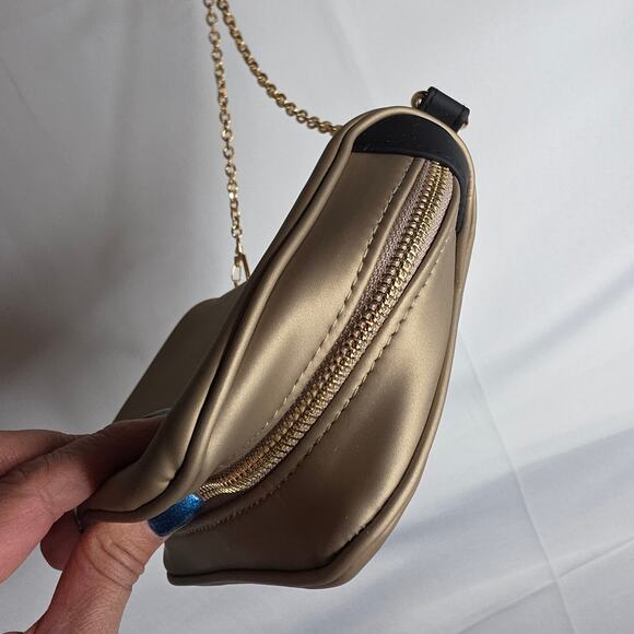 Versace Fragrance Gold Clutch Shoulder Crossbody Sm bag. Purse. Flaw! Used Once - Picture 14 of 16